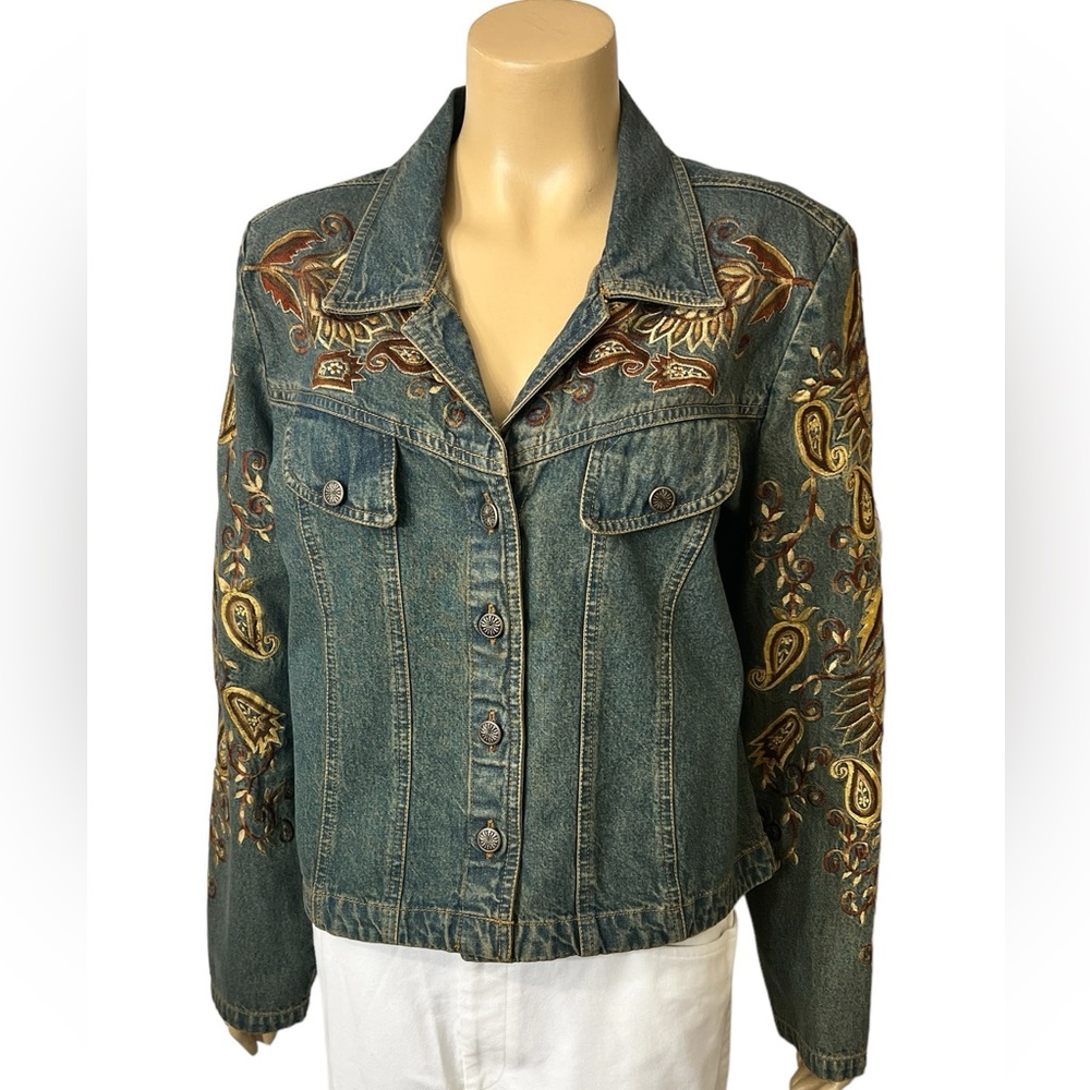 NWOT…VINTAGE GORDON JAMES LADYS EMBROIDERED JEAN JACKET. VERY Y2K☑️